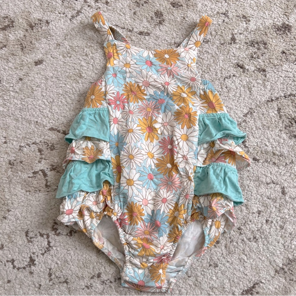 ANGEL DEAR | Floral Ruffle Onsie
